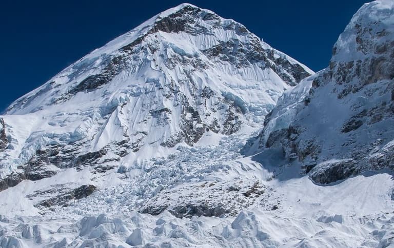 Everest Base Camp Trek Guide: Cost, Route & Safety