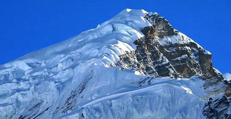 Chulu West Peak climbing